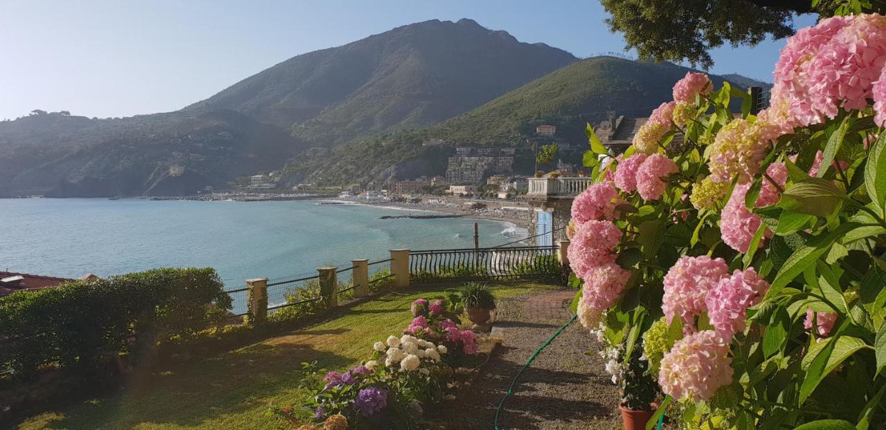 Villa Tramonto Леванто Экстерьер фото